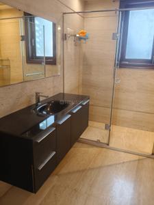 Bathroom Image of 3600 Sq.ft 4 BHK Independent House for rent in Vasant Vihar New Delhi for Rs. 300000