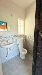 Bathroom Image of 950 Sq.ft 2 BHK Apartment / Flat for rent in Kothrud Pune for Rs. 35000