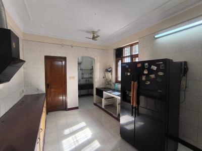 Kitchen Image of 4400 Sq.ft 3.5 BHK Builder Floor for rent in Sector 14 Faridabad for Rs. 45000