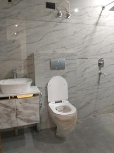Common Bathroom Image of 2100 Sq.ft 4 BHK Apartment / Flat for sale in Rajendra Nagar Ghaziabad for Rs. 19600000