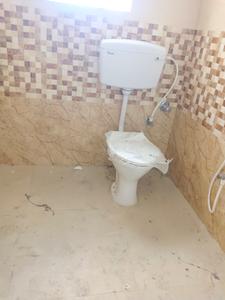 Common Bathroom Image of 850 Sq.ft 2 BHK Apartment / Flat for sale in Behala Kolkata for Rs. 3250000