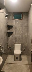 Bathroom Image of 600 Sq.ft 2 BHK Apartment / Flat for rent in Malleswaram Bengaluru for Rs. 25000