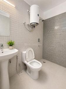 Bathroom Image of 1560 Sq.ft 3 BHK Apartment / Flat for sale in Earthcon Mega County, Mussoorie Road Dehradun for Rs. 17500000