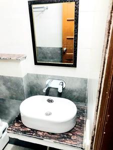Bathroom Image of Stanza CO-Living PG in Sector 52, Gurgaon