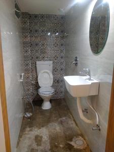 Bathroom Image of 500 Sq.ft 1 BHK Apartment / Flat for rent in Kalani Nagar Indore for Rs. 13000
