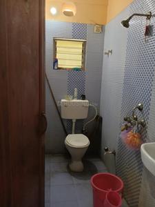 Bathroom Image of 950 Sq.ft 2 BHK Apartment / Flat for sale in Dhakuria Kolkata for Rs. 4500000
