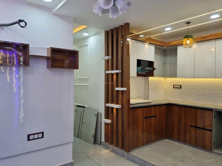 600 Sqft 2 BHK Flat for sale in SGB Homes Nawada, New Delhi