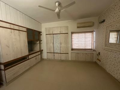Hall Image of 1200 Sq.ft 3 BHK Apartment / Flat for sale in Qutab View Apartments, Katwaria Sarai New Delhi for Rs. 29500000