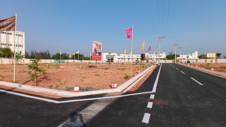 Karamadai Main Image 1