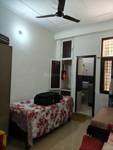 Bedroom Image of 850 Sq.ft 2 BHK Builder Floor for sale in Vaishali Ghaziabad for Rs. 8000000