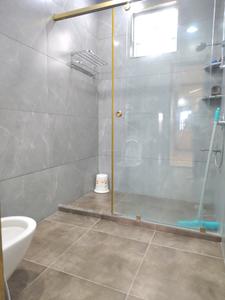 Common Bathroom Image of 4500 Sq.ft 5 BHK Builder Floor for rent in Vasant Kunj New Delhi for Rs. 210000