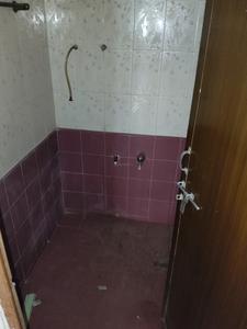 Common Bathroom Image of 2000 Sq.ft 3 BHK Independent House for rent in Chandkheda Ahmedabad for Rs. 30000