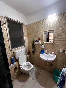 Bathroom Image of 882 Sq.ft 2 BHK Apartment / Flat for rent in DB Ozone, Dahisar East Mumbai for Rs. 27000