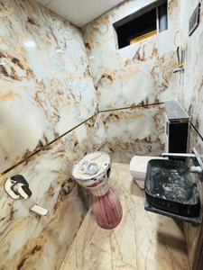 Bathroom Image of 650 Sq.ft 1 BHK Apartment / Flat for sale in Capital Metro Height, Sector 72 Noida for Rs. 3200000