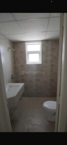 Bathroom Image of 1650 Sq.ft 3 BHK Builder Floor for rent in Signature Global City 37D Phase 2, Sector 37D Gurgaon for Rs. 45000