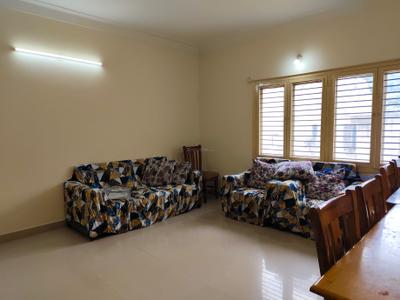 Living Room Image of 1050 Sq.ft 2 BHK Apartment / Flat for rent in Indira Nagar Bengaluru for Rs. 58000