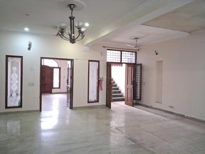 Living Room Image of 2400 Sq.ft 4 BHK Builder Floor for rent in Sector 61 Noida for Rs. 55000