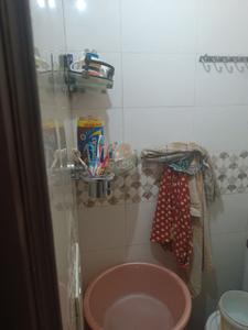 Bathroom Image of 720 Sq.ft 2 BHK Apartment / Flat for sale in Sanjay Garden, Gazipur New Delhi for Rs. 4000000