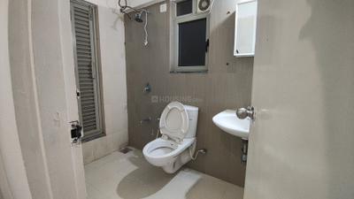 Image of 1475 Sq.ft 2.5 BHK Apartment / Flat for rent in Adani The Meadows, Shantigram, Ahmedabad for Rs. 26000