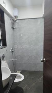 Bathroom Image of 600 Sq.ft 1 BHK Apartment / Flat for rent in Chembur Mumbai for Rs. 52000