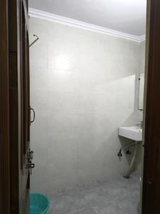 Common Bathroom Image of 1678 Sq.ft 2 BHK Builder Floor for rent in Vaishali Ghaziabad for Rs. 25000