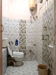 Common Bathroom Two Image of 1480 Sq.ft 5 BHK Independent House for sale in New Alipore Kolkata for Rs. 7500000