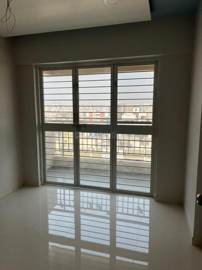 S Square Golden Sky Apartment Bedroom 1