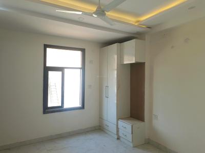 Bedroom Image of 1000 Sq.ft 3 BHK Builder Floor for sale in Mahavir Enclave New Delhi for Rs. 8500000