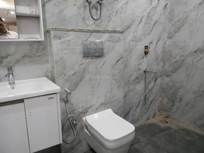 Image of 6300 Sq.ft 4 BHK Apartment / Flat for sale in Mayur Vihar Phase 1, New Delhi for Rs. 16500000