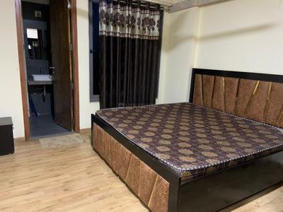 Bedroom Image of 2500 Sq.ft 3 BHK Apartment / Flat for rent in Vastrapur Ahmedabad for Rs. 60000