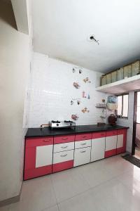 Kitchen Image of 1530 Sq.ft 3 BHK Apartment / Flat for sale in Chandlodia Ahmedabad for Rs. 8000000