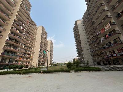 Image of 710 Sq.ft 3 BHK Apartment / Flat for sale in ROF Aalayas Phase 2, Sector 102, Gurgaon for Rs. 8500000