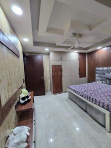 Bedroom Image of 1600 Sq.ft 3 BHK Builder Floor for sale in Laxmi Nagar New Delhi for Rs. 16000000