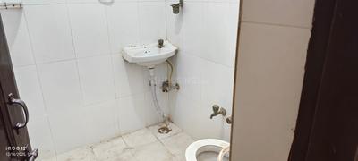 Bathroom Image of 900 Sq.ft 2 BHK Builder Floor for sale in New Industrial Township Faridabad for Rs. 6700000
