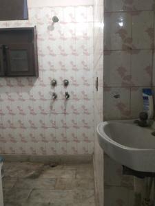 Bedroom One Image of 720 Sq.ft 2 BHK Builder Floor for sale in Mukherjee Nagar New Delhi for Rs. 7000000