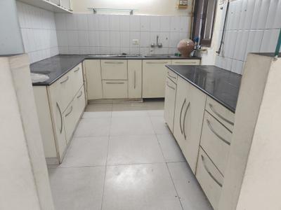 Kitchen Image of 1750 Sq.ft 3 BHK Apartment / Flat for rent in CGHS Ganpati Apartment, Sector 56 Gurgaon for Rs. 48000