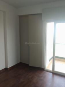 Bedroom Image of 1500 Sq.ft 3.5 BHK Apartment / Flat for rent in Express Zenith, Sector 77 Noida for Rs. 45000