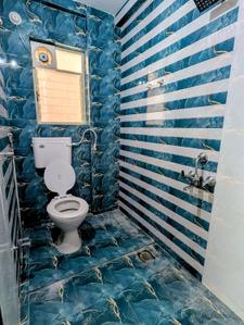 Bathroom Image of 250 Sq.ft 1 RK Builder Floor for rent in Karve Nagar Pune for Rs. 14000