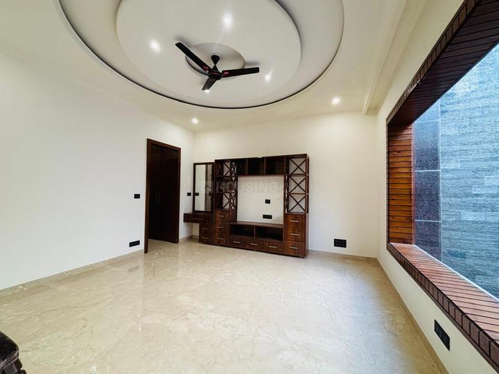 Sector 89 Main Image 1