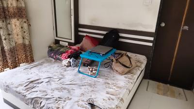 Bedroom Image of 750 Sq.ft 1 BHK Apartment / Flat for rent in Pietra Enclave, Katraj Pune for Rs. 18000