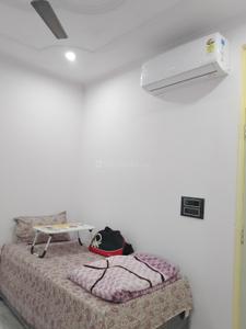 Bedroom Image of Be home pg for girls  in Shahdara, New Delhi