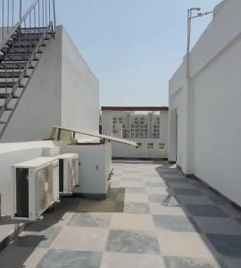 Image of 2500 Sq.ft 5 BHK Villa for sale in Wave City, Ghaziabad for Rs. 34000000
