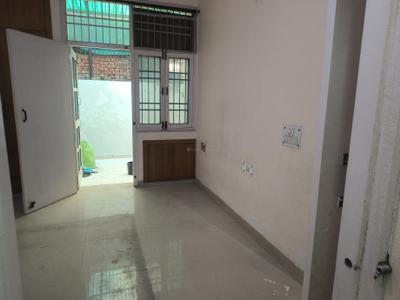 Bedroom Image of 1800 Sq.ft 3 BHK Builder Floor for rent in Sector 50 Noida for Rs. 40000