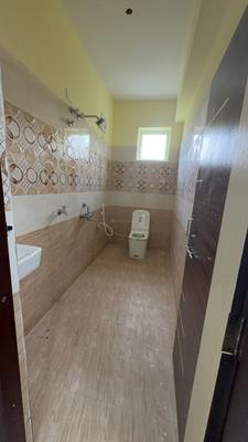 Bathroom Image of 950 Sq.ft 1 BHK Apartment / Flat for rent in Gachibowli Hyderabad for Rs. 29000