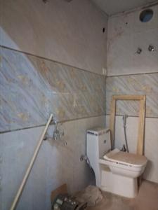 Common Bathroom Image of 1350 Sq.ft 3 BHK Apartment / Flat for sale in Sector 73 Noida for Rs. 4891000
