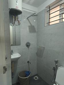 Bathroom Image of 900 Sq.ft 1 BHK Builder Floor for rent in Mahadevapura Bengaluru for Rs. 32000