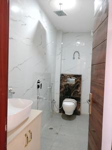 Common Bathroom Image of 1400 Sq.ft 4 BHK Builder Floor for sale in Bharat Vihar New Delhi for Rs. 16000000