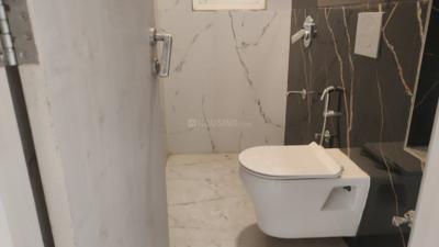 Bathroom Image of 951 Sq.ft 2 BHK Apartment / Flat for sale in Ruparel Skygreens I, Kandivali West Mumbai for Rs. 17500000