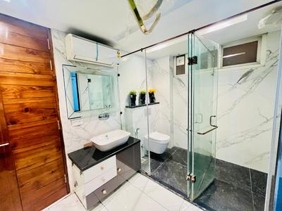 Bathroom Image of 3270 Sq.ft 4.5 BHK Builder Floor for sale in Emaar Marbella, Sector 66 Gurgaon for Rs. 52500000