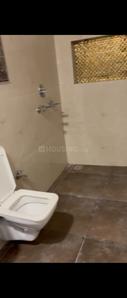 Bathroom Image of 1350 Sq.ft 3 BHK Apartment / Flat for rent in Janakpuri New Delhi for Rs. 55000